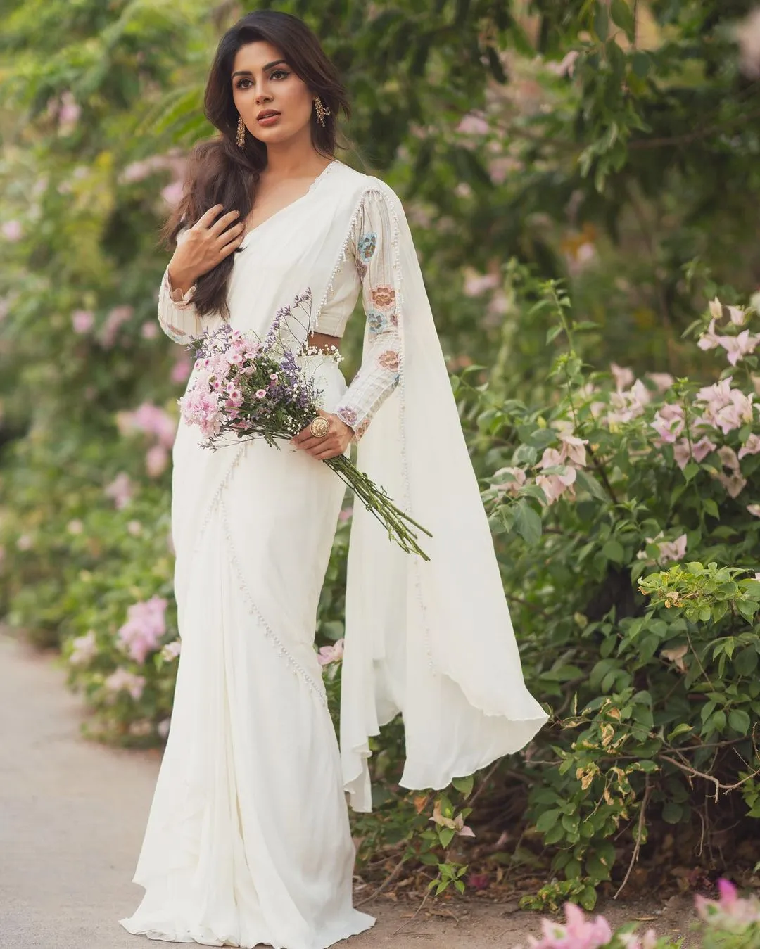 TOLLYWOOD ACTRESS SAMYUKTHA MENON PHOTOSHOOT IN WHITE SAREE 2